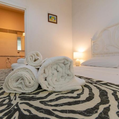 Vercelli Guest House Near San Giovanni ローマ エクステリア 写真