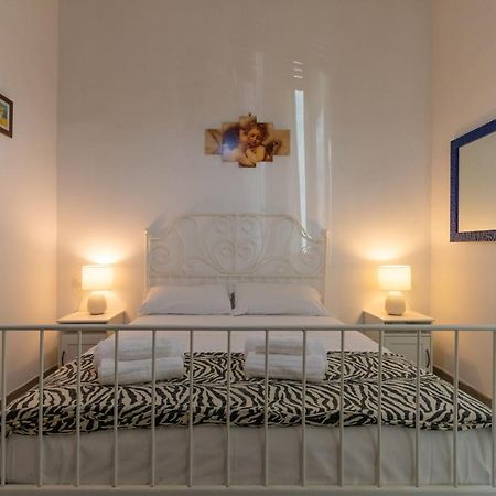 Vercelli Guest House Near San Giovanni ローマ エクステリア 写真