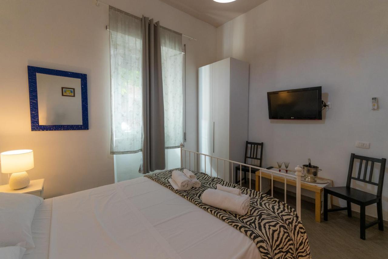 Vercelli Guest House Near San Giovanni ローマ エクステリア 写真