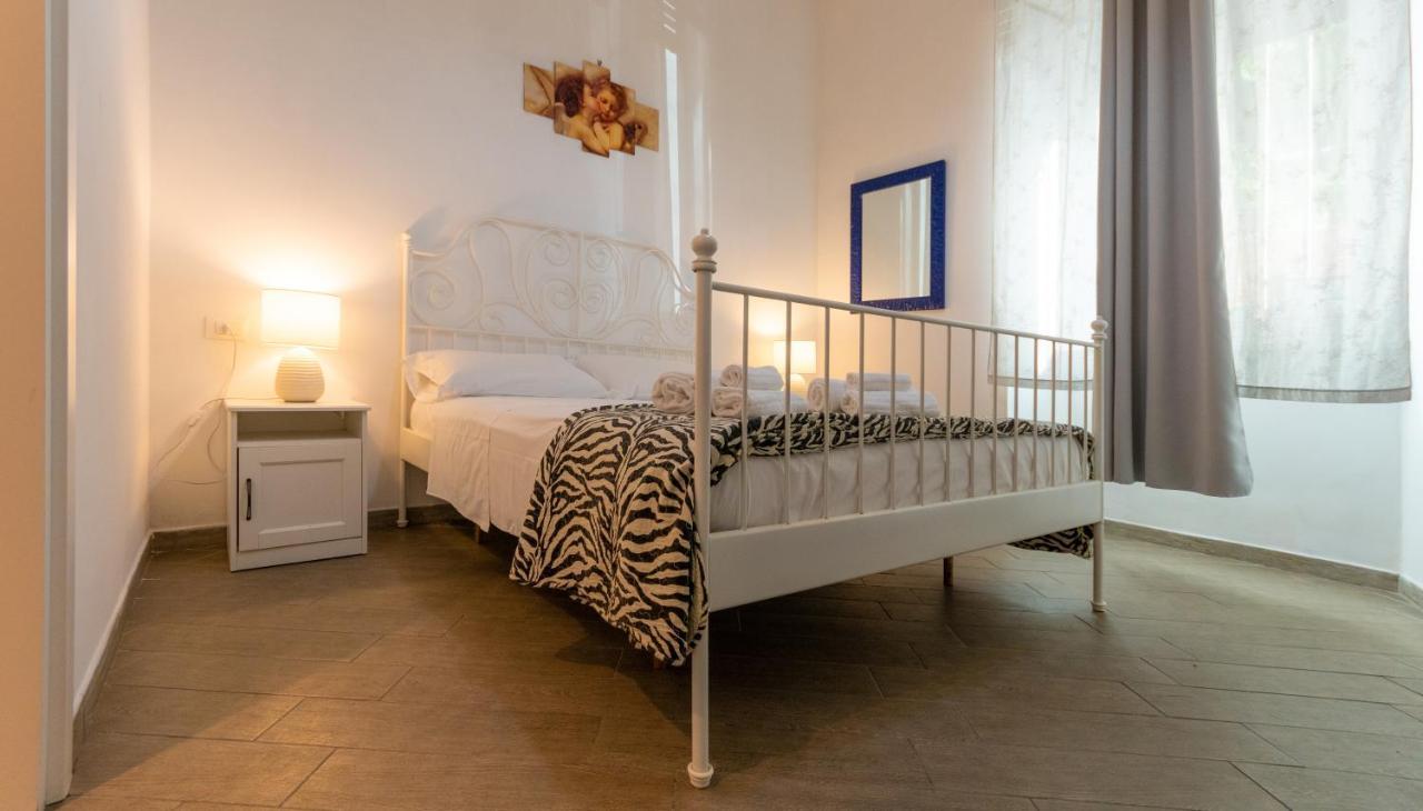 Vercelli Guest House Near San Giovanni ローマ エクステリア 写真