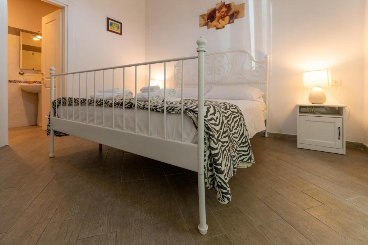 Vercelli Guest House Near San Giovanni ローマ エクステリア 写真