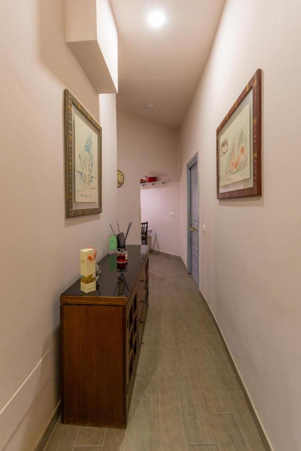 Vercelli Guest House Near San Giovanni ローマ エクステリア 写真