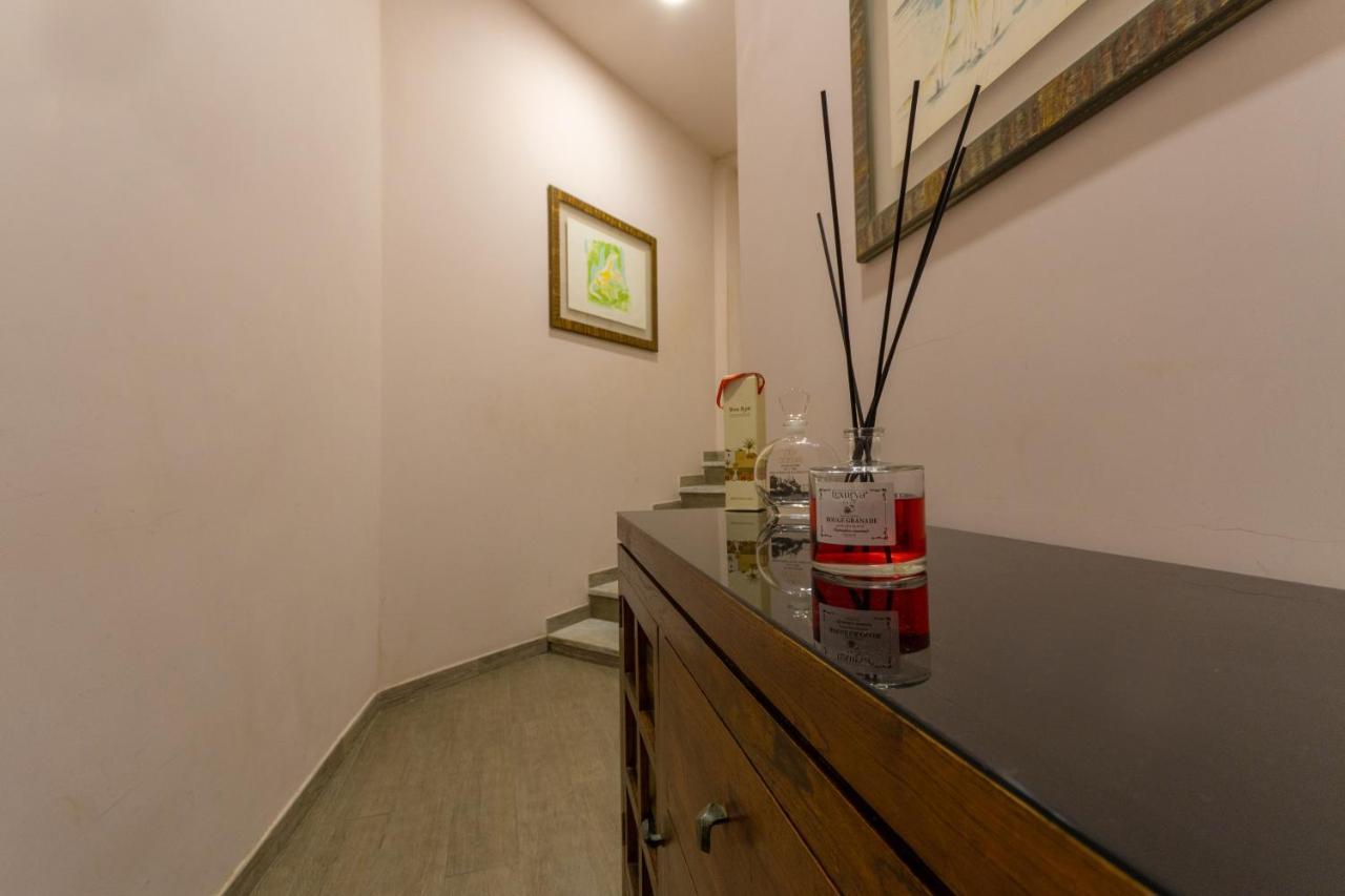 Vercelli Guest House Near San Giovanni ローマ エクステリア 写真