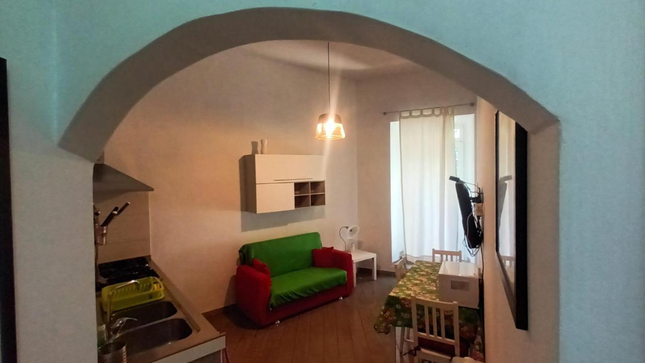 Vercelli Guest House Near San Giovanni ローマ エクステリア 写真